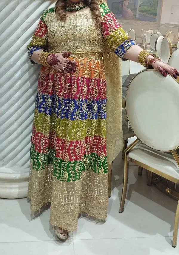 لباس مجلسی|لباس|زابل, |دیوار