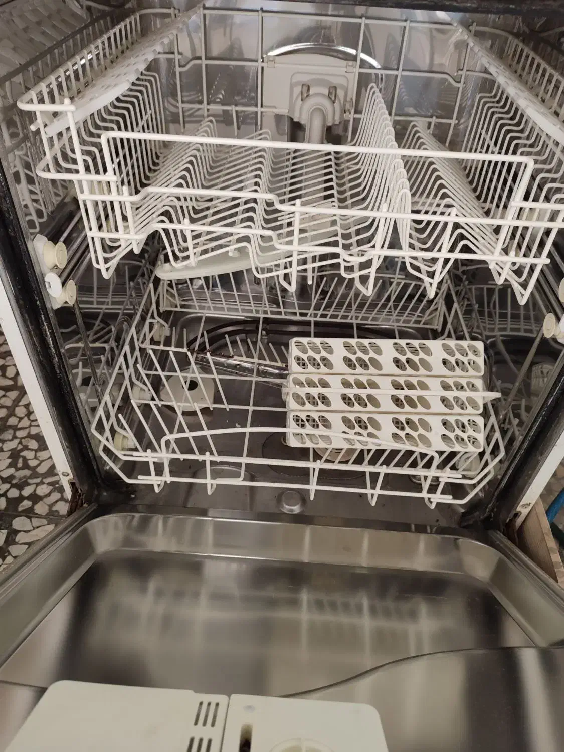 ظرفشویی و لباسشویی وست پوینت نیازمند تعمیر|ماشین لباسشویی و خشککن لباس|رشت, پل تالشان|دیوار