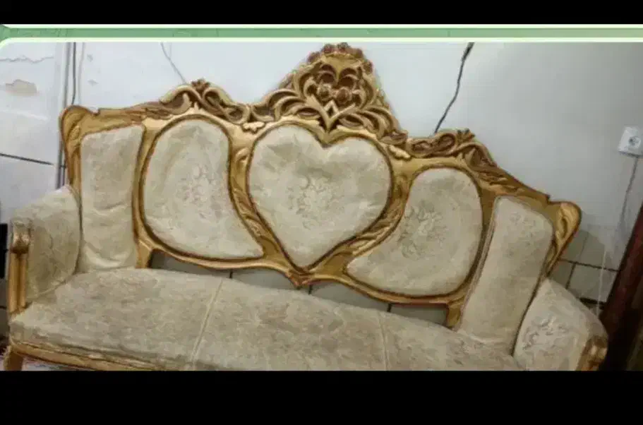 مبل سلطنتی با قیمت خیلی مناسب|مبلمان خانگی و میز عسلی|شهرضا, |دیوار