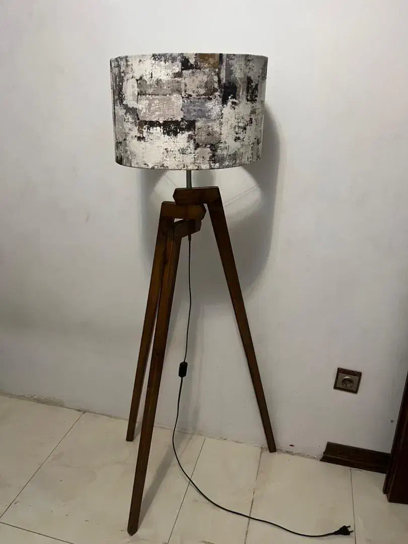 آباژور ایستاده|چراغ خواب و آباژور|اصفهان, میرعماد|دیوار