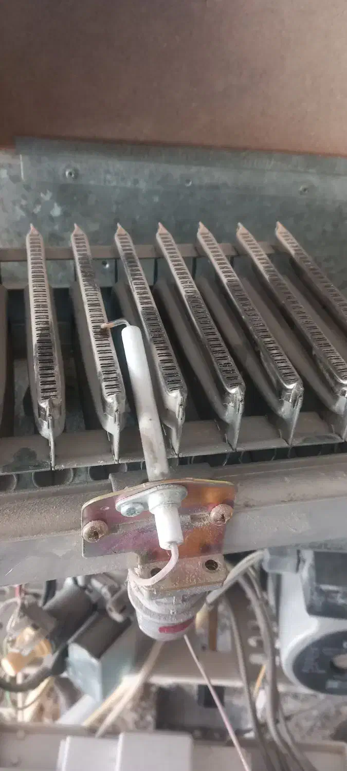 تعمیر و نصب پکیج و رادیاتور (تهران)|آبگرمکن، پکیج، شوفاژ|ری, شهادت|دیوار