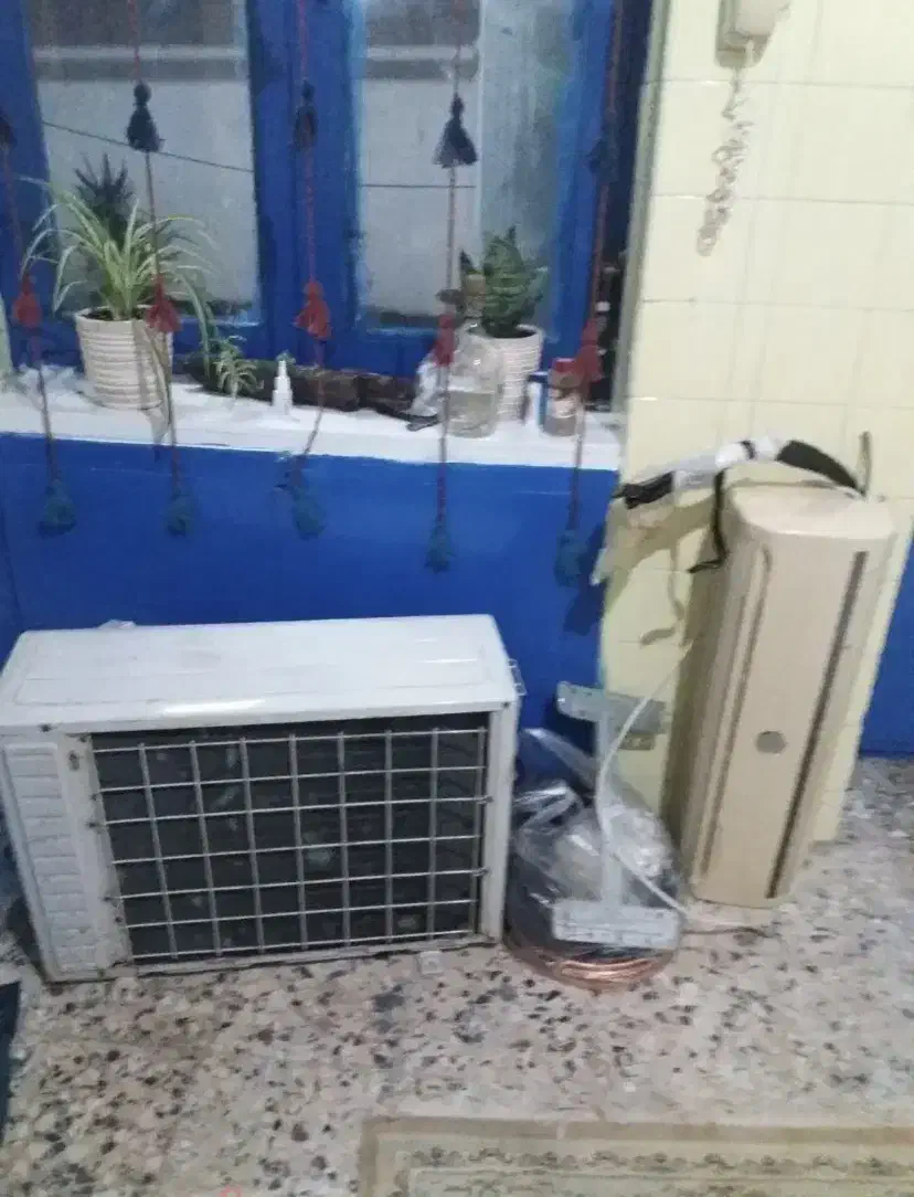 اسپیلت نه هزار در حد نو|کولر گازی و فن‌کوئل|رشت, جانبازان|دیوار