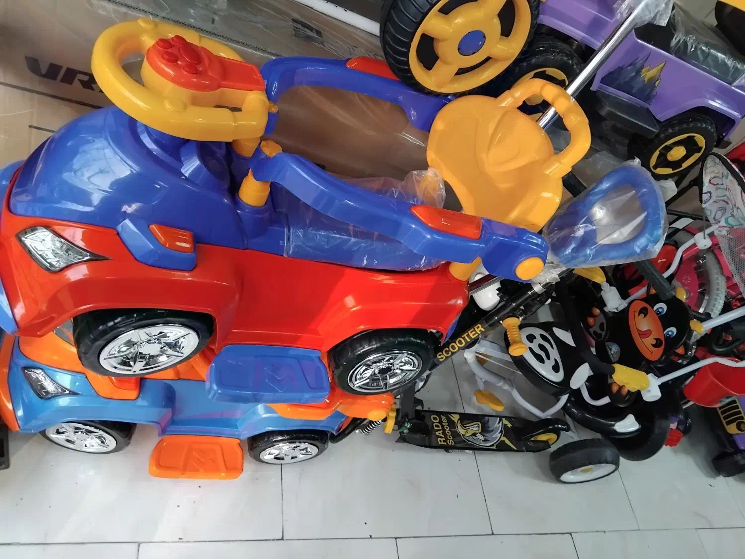 سه چرخه|دوچرخه، اسکیت، اسکوتر|قدس, شهر‌قدس|دیوار