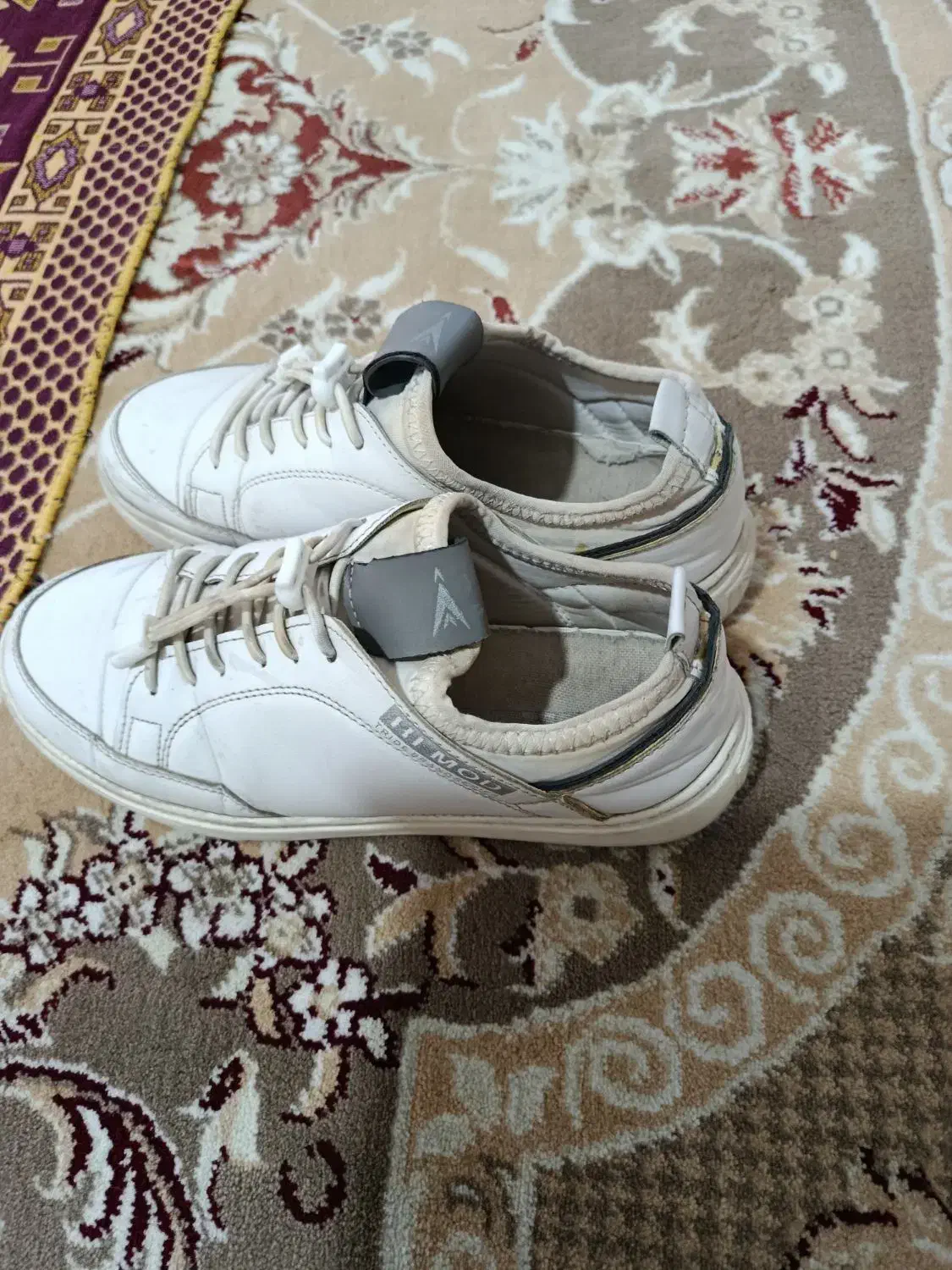 کفش اسپورت سفید در حد نو|کیف، کفش، کمربند|گلبهار, شهر جدید گلبهار|دیوار