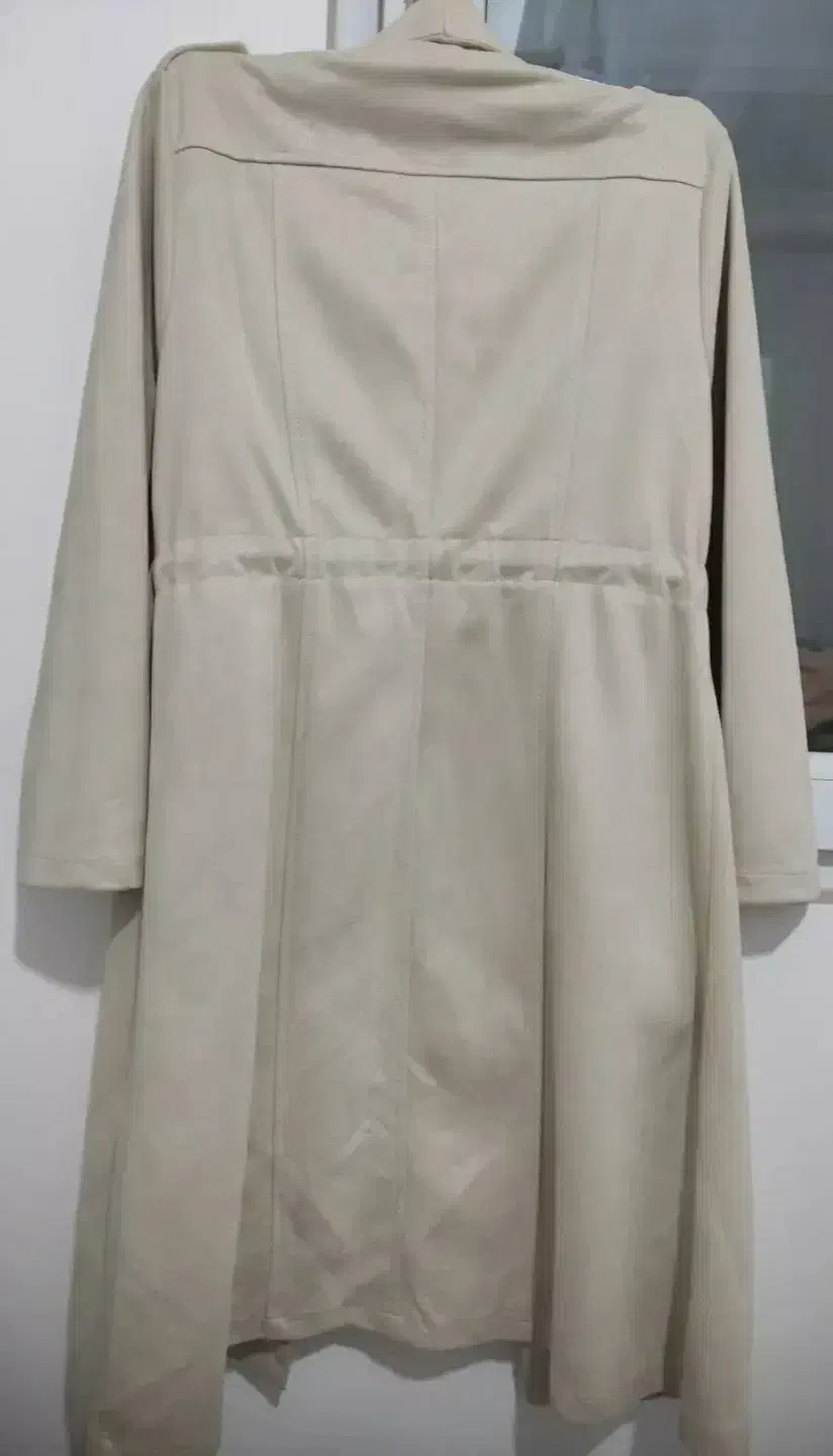 پالتو|لباس|میانه, |دیوار