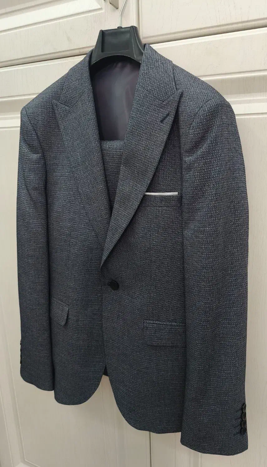 کت شلوار|لباس|شهریار, شهریار|دیوار