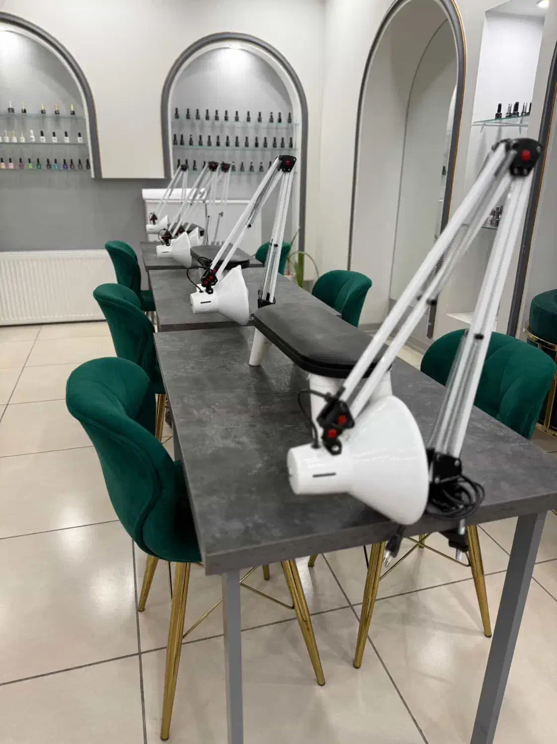 وسایل سالن زیبایی (نو)|آرایشگاه و سالنهای زیبایی|یزد, |دیوار