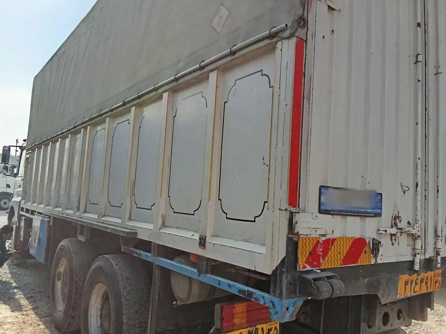 اتاق شیشه ده چرخ|خودرو سنگین|تاکستان, |دیوار