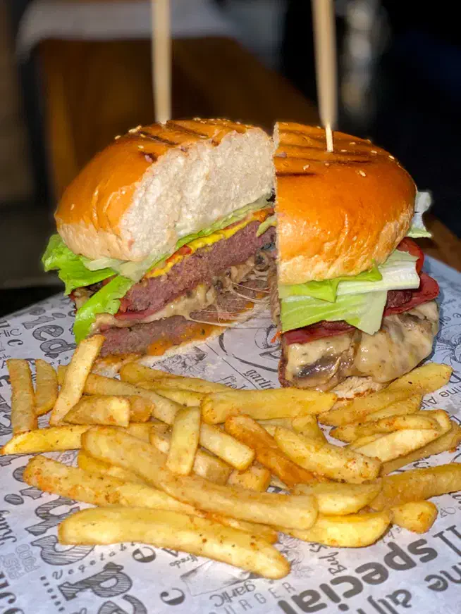 استخدام پرسنل ساده تا حرفهای برای کافه رستوران|استخدام خدمات فروشگاه و رستوران|خرمدره, |دیوار