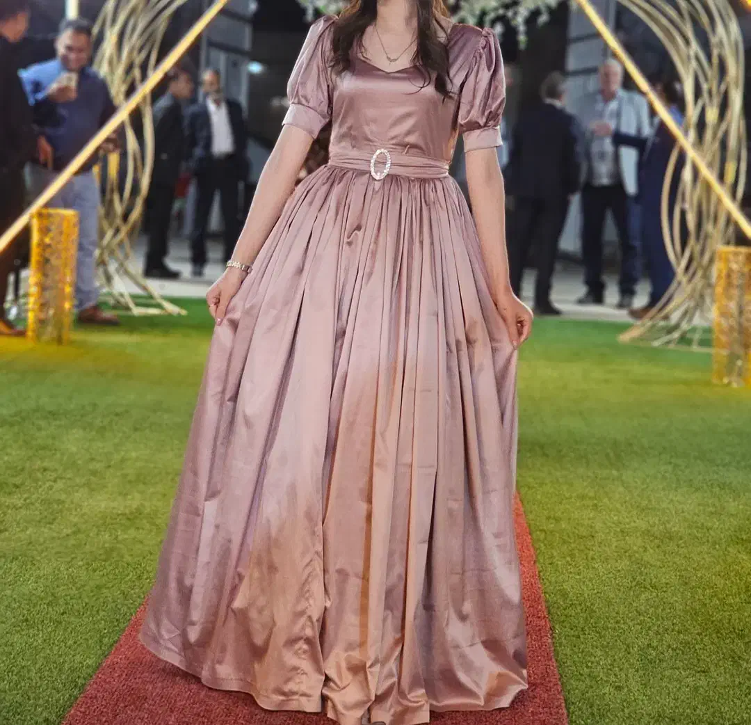 پیراهن مجلسی|لباس|ازنا, |دیوار