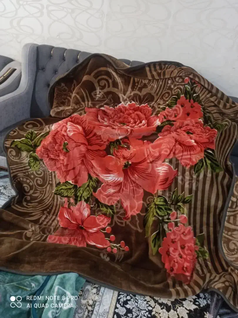 حراج حراج پتو دونفره گل برجسته1100|رختخواب، بالش، پتو|شیراز, شهرک رضوان|دیوار
