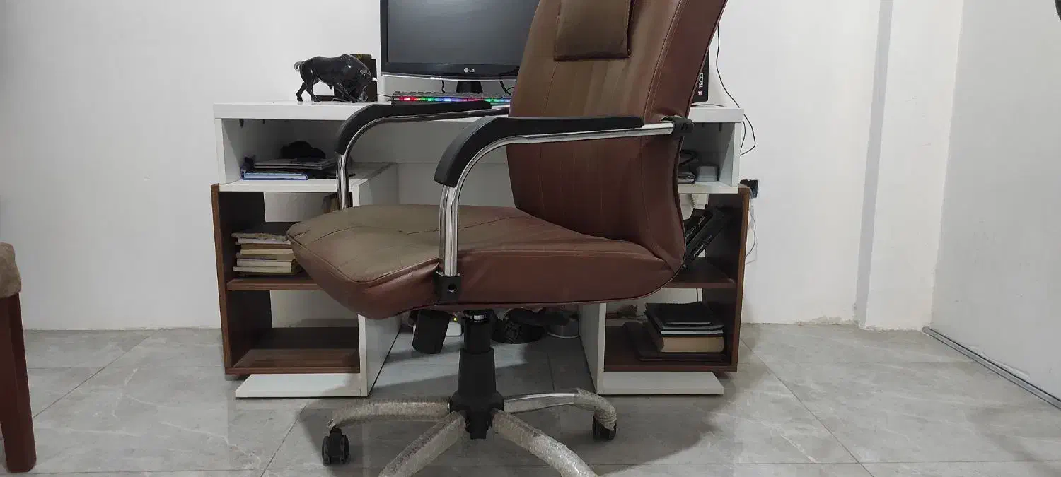 صندلی و میز کامپیوتر|میز تحریر و کامپیوتر|محمدیه-قزوین, |دیوار