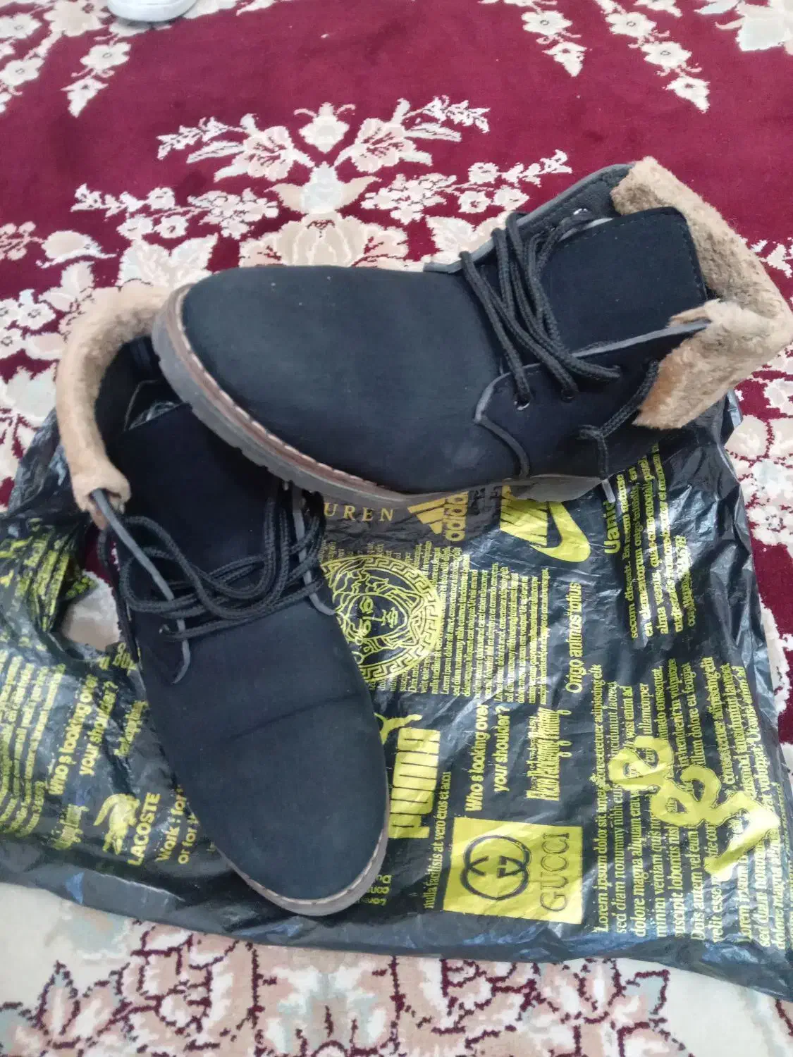 کفش|کیف، کفش، کمربند|شیراز, پودنک|دیوار