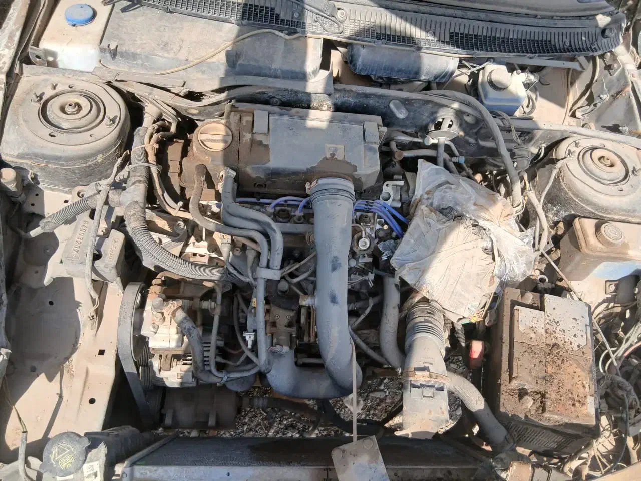 پژومدل 84تصادفی مدارک کامل|خودرو سواری و وانت|شاهین‌شهر, گزبرخوار|دیوار