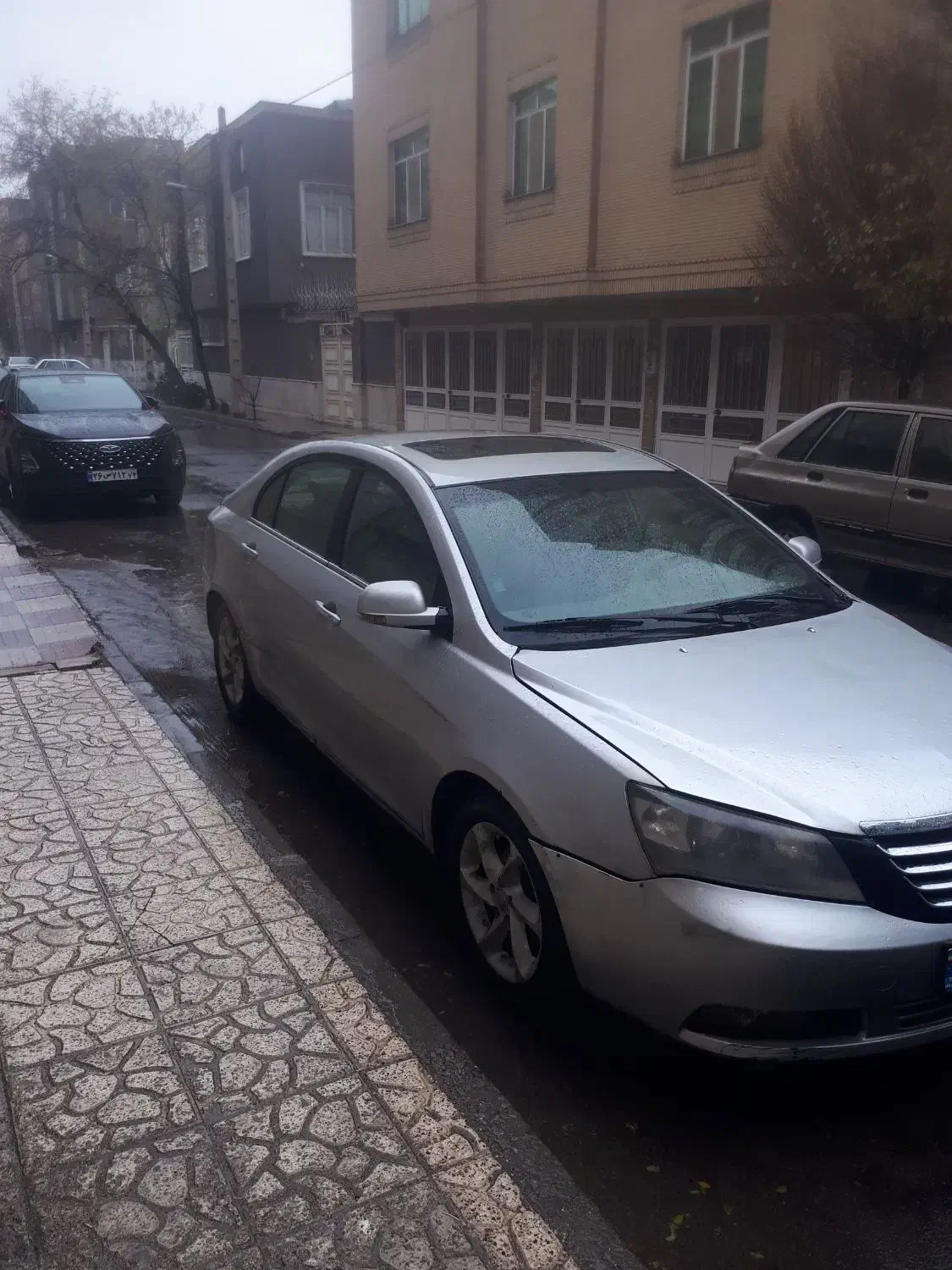 جیلی امگرند ۲۰۱۳ یه رو کاپوت و نصف در و گلگیر رنگ|خودرو سواری و وانت|مشهد, ولیعصر (شهرک غرب)|دیوار