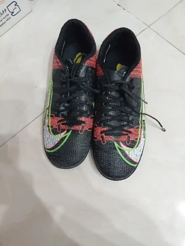 کفش فوتسال یا سالن|کیف، کفش، کمربند|یاسوج, |دیوار