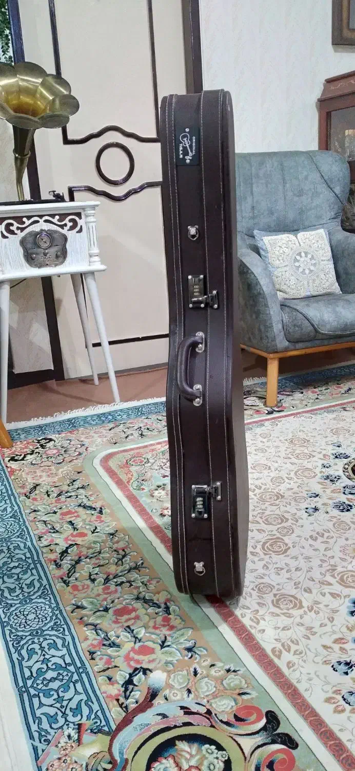 هاردکیس گیتار|گیتار، بیس، امپلیفایر|خرم‌آباد, |دیوار