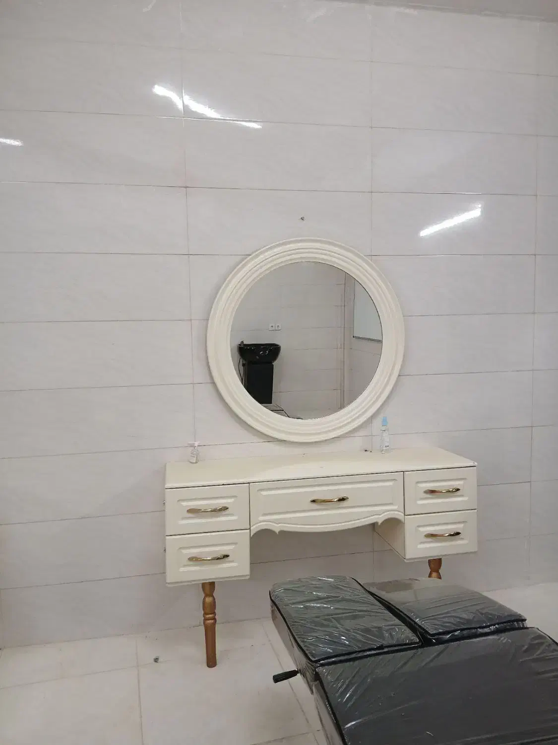 تمامی وسایل سالن آرایشگاهی|آرایشگاه و سالن‌های زیبایی|کرمانشاه, |دیوار