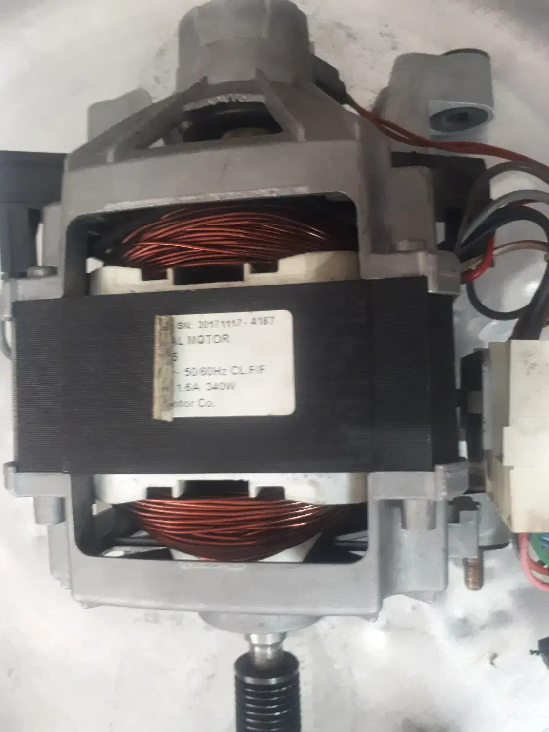 موتور لباسشویی کم کار و تمیز|ماشین لباسشویی و خشک‌کن لباس|قم, دانش|دیوار