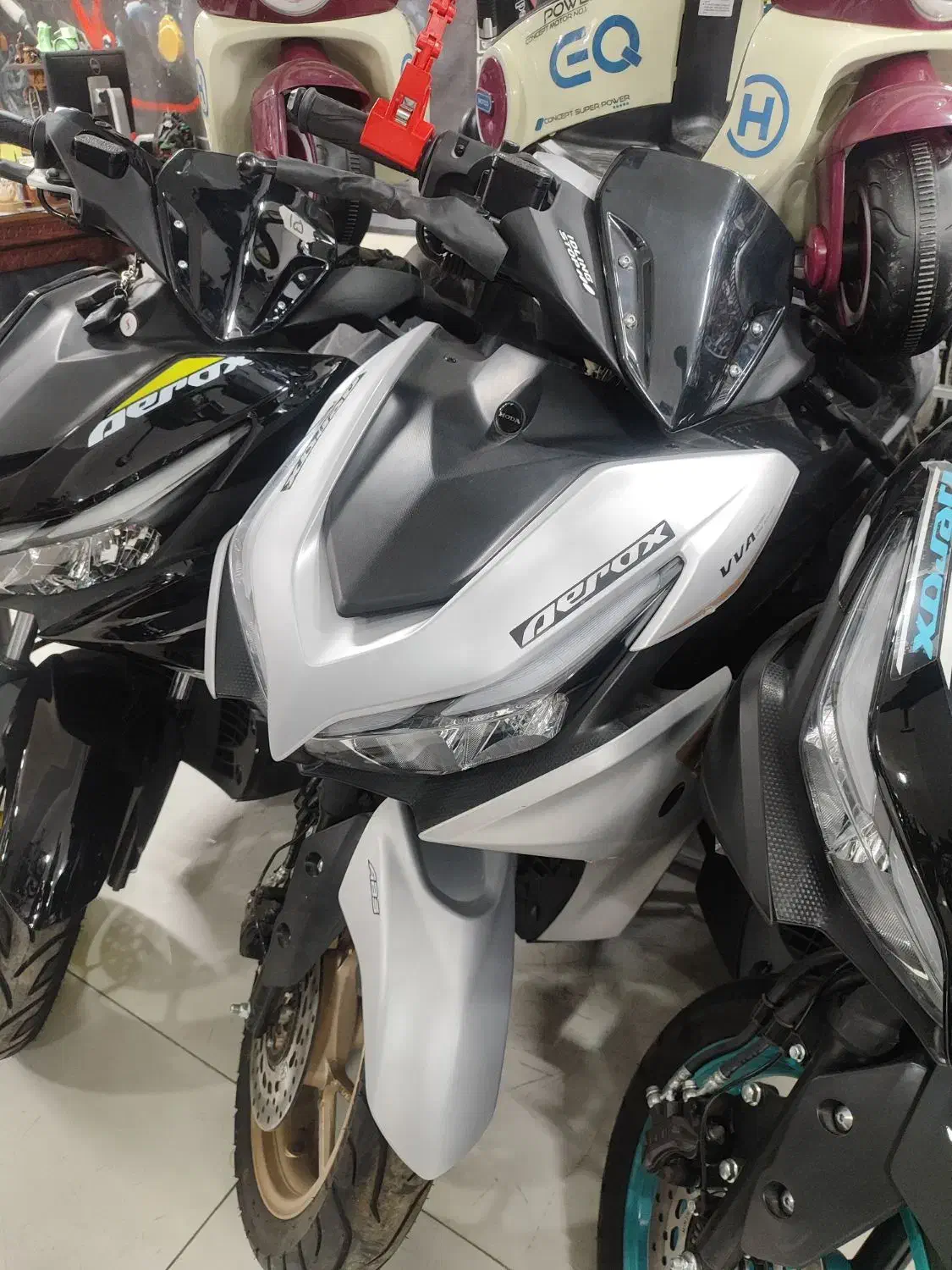 ایروکس فول صفر ۱۴۰۳|موتورسیکلت|فولادشهر, B4|دیوار