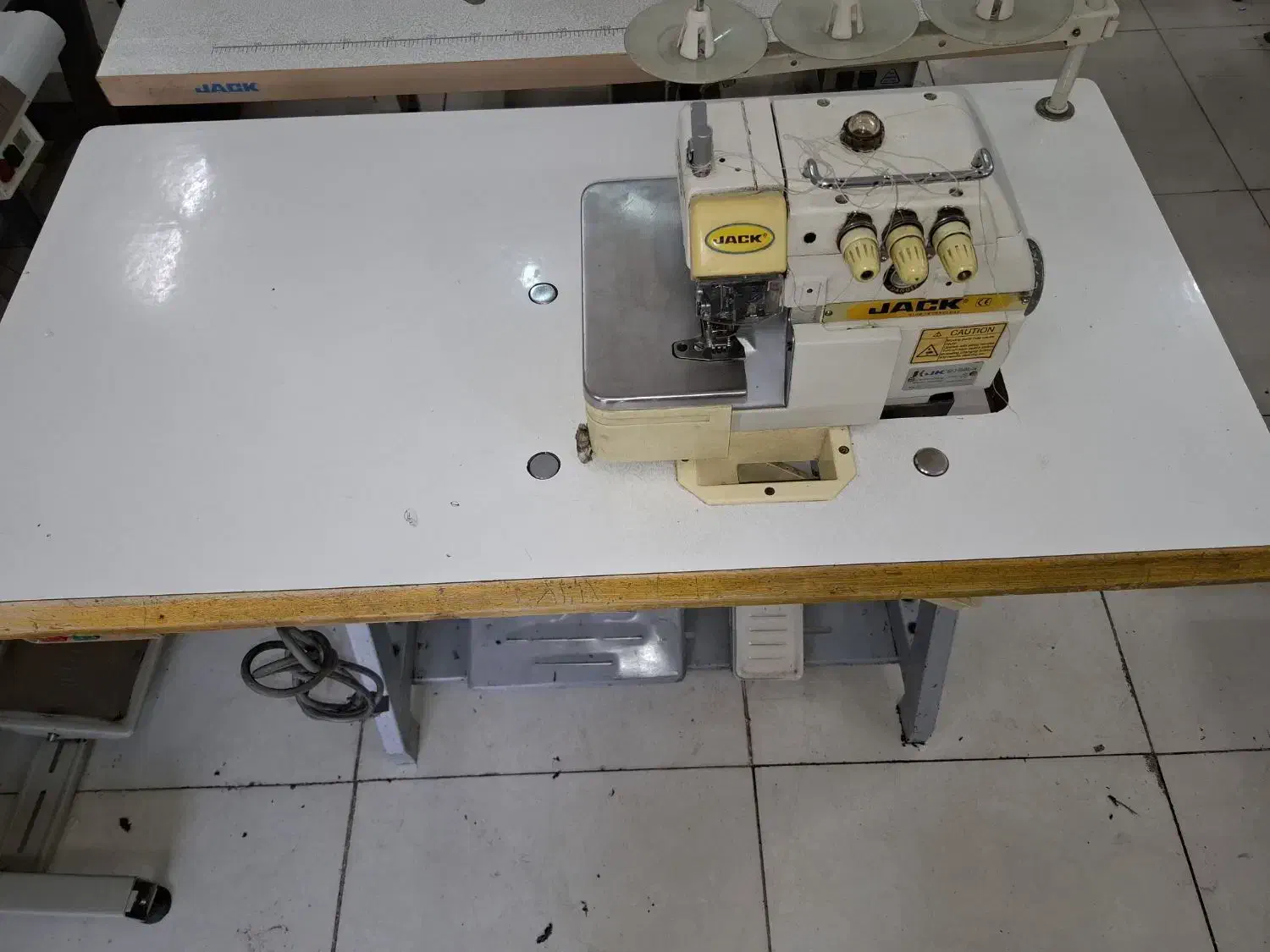 چرخ خیاطی زیگزال سه نخ مارک جک|چرخ خیاطی و ریسندگی|تهران, اباذر|دیوار