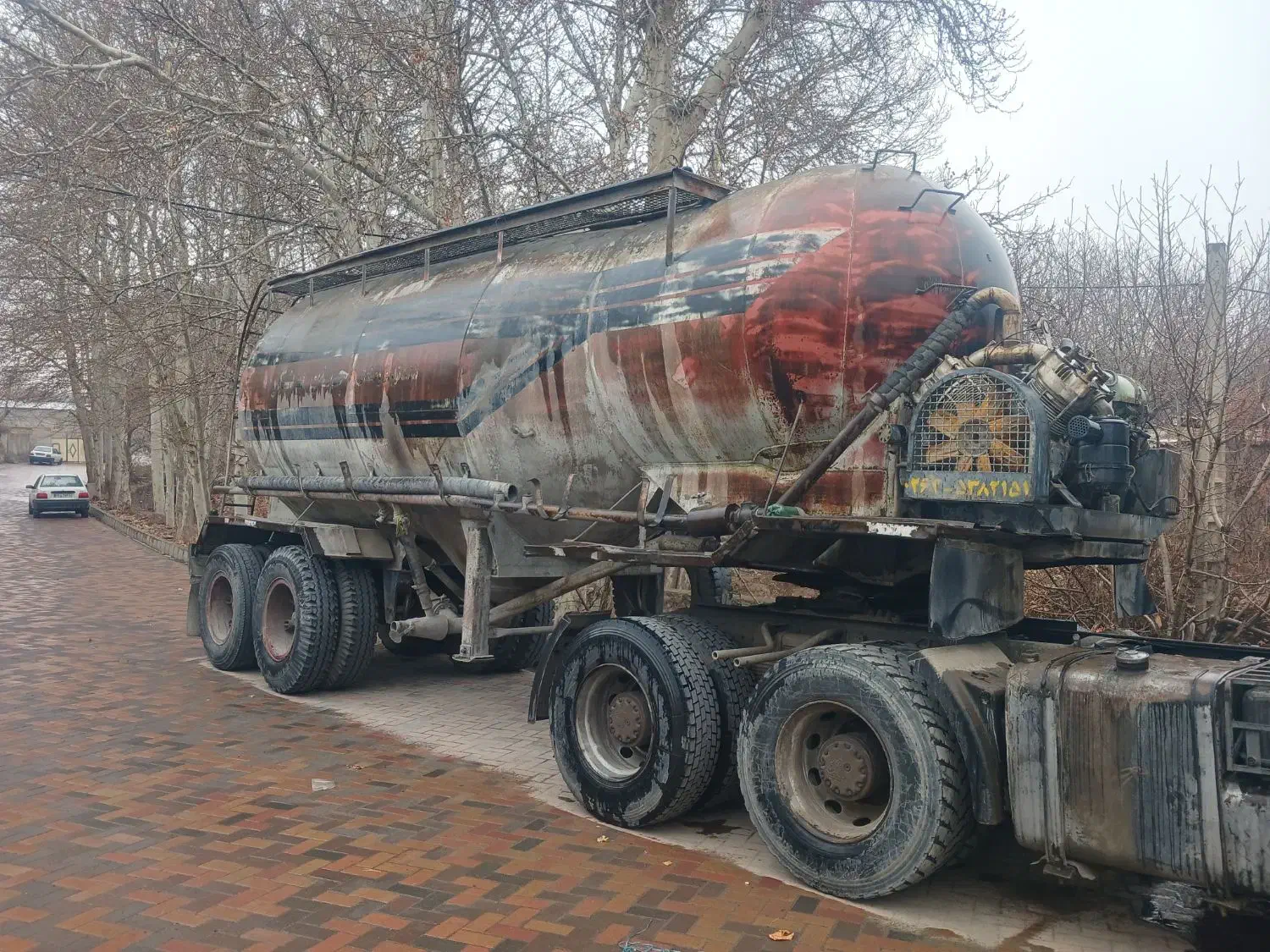 بونکر  سنگین|خودرو سنگین|آبیک, |دیوار