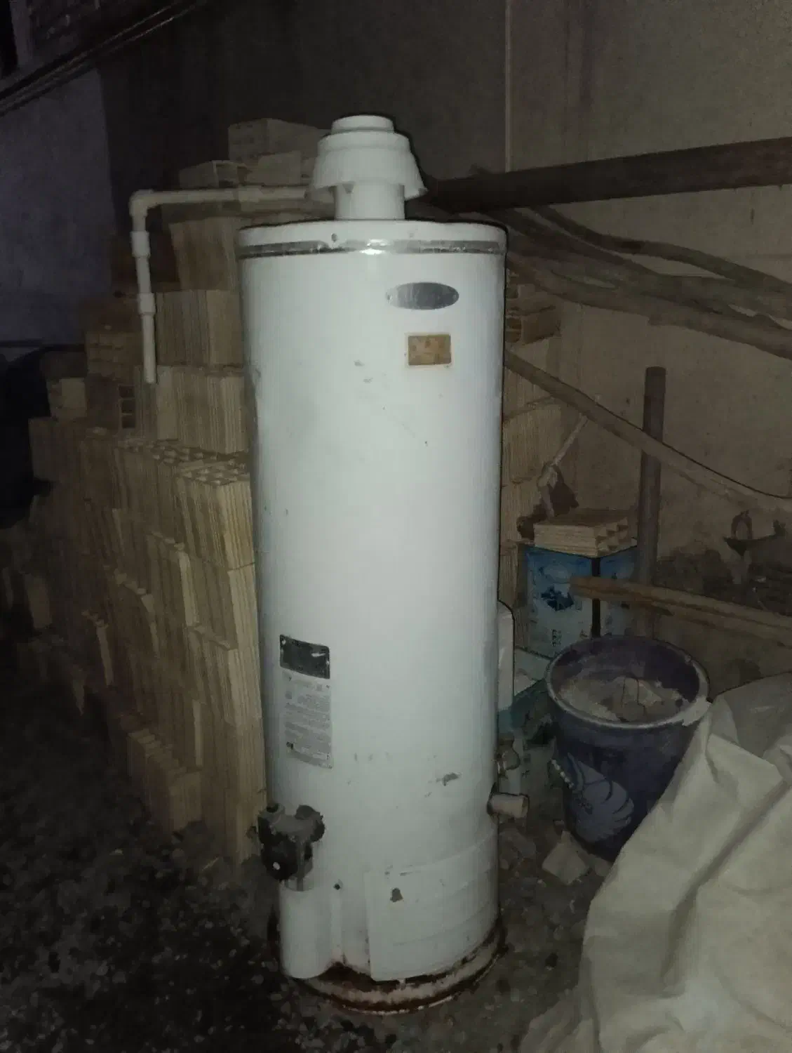 آبگرمکن مخزنی 100 لیتری جنرال گازی برقی|آبگرمکن، پکیج، شوفاژ|بم, |دیوار