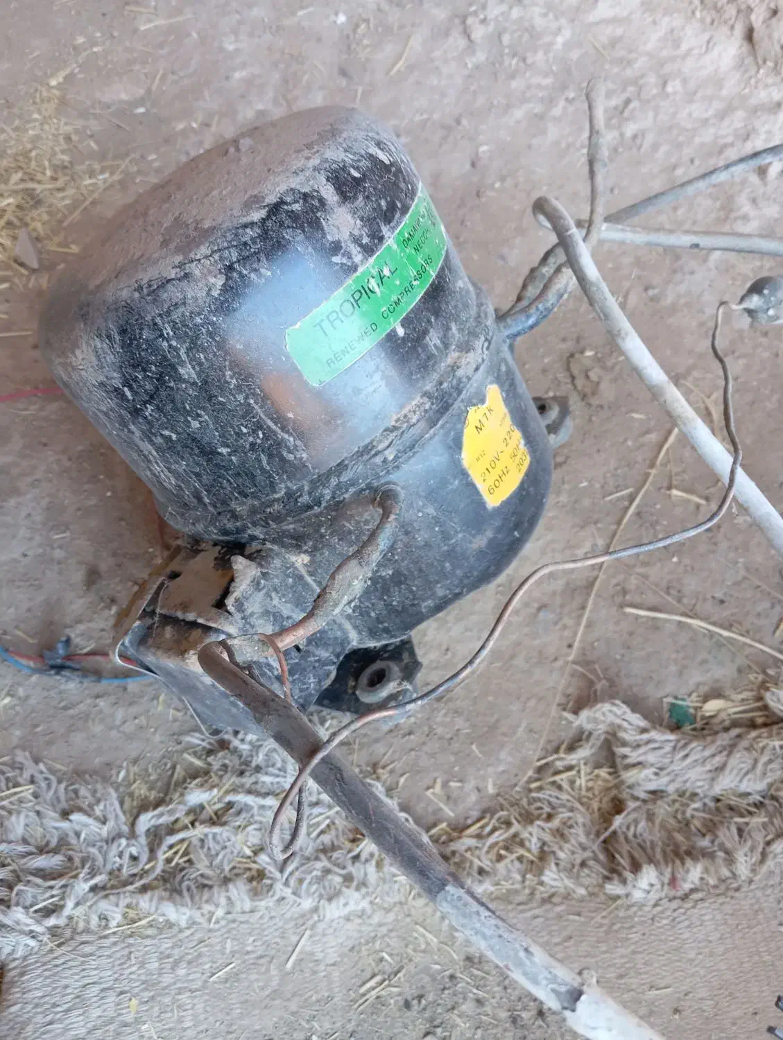 متور یخچال اصل اصل گازش هم خالی نشده|یخچال و فریزر|درمیان, |دیوار