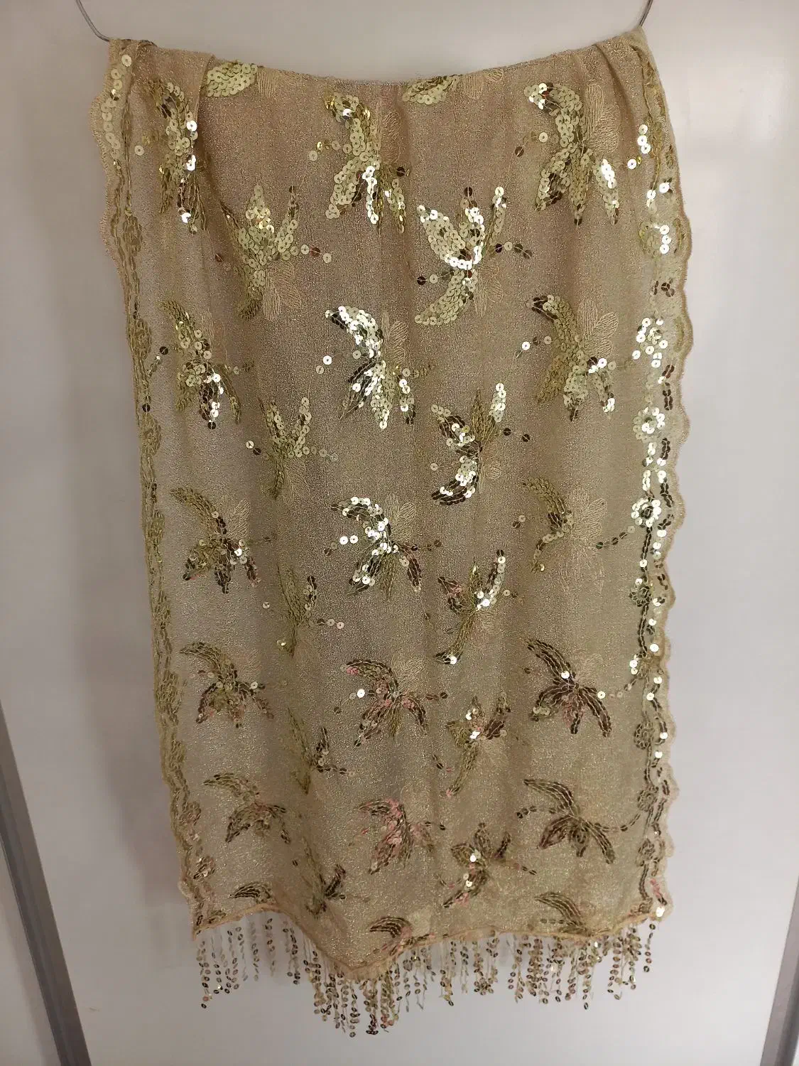 شال مرواریدی و پولکی برای روز زن|لباس|اردبیل, |دیوار