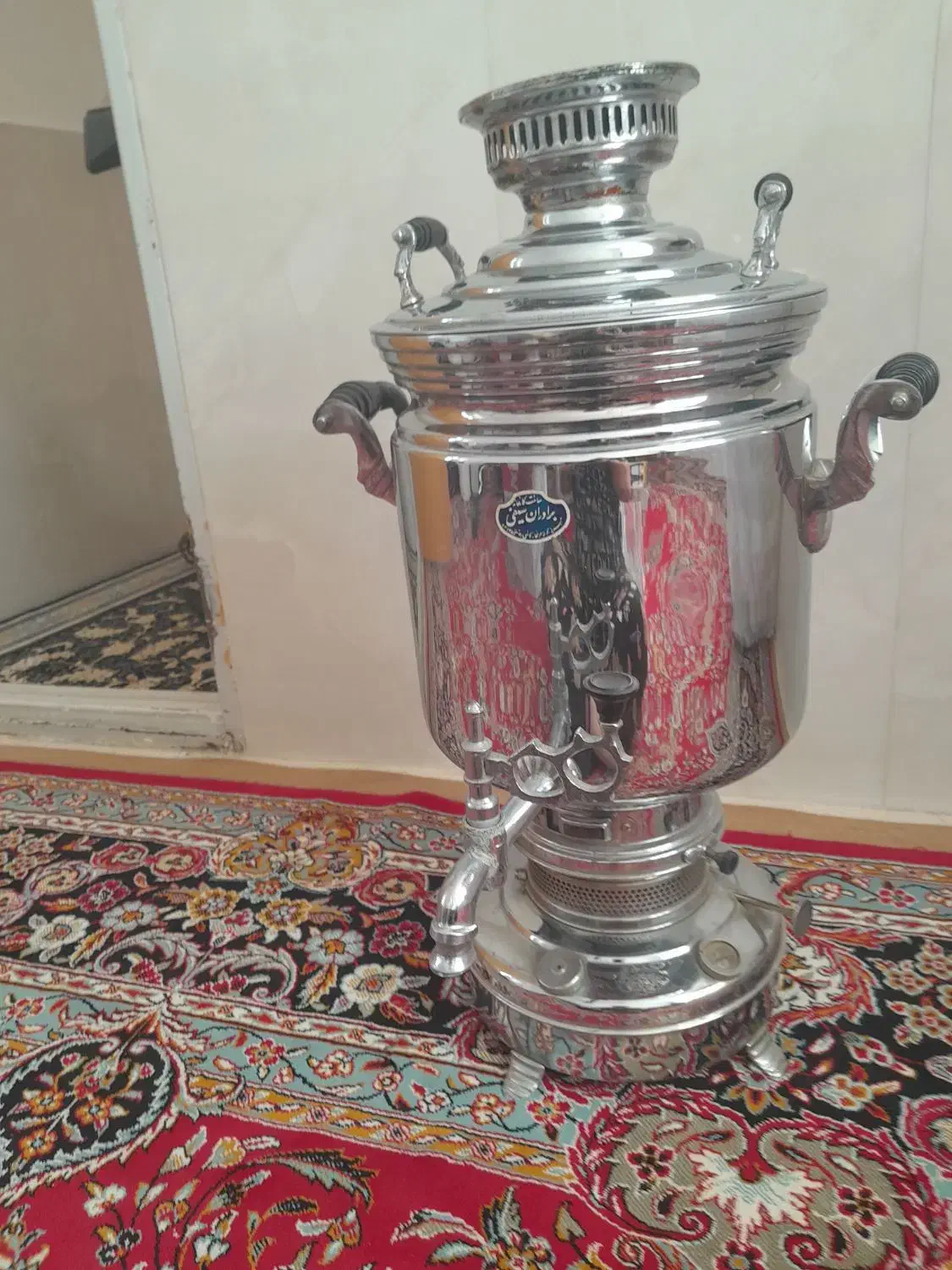 سماور نفتی بزرگ جنس خوب|سماور، چای‌ساز، قهوه‌ساز|همدان, |دیوار