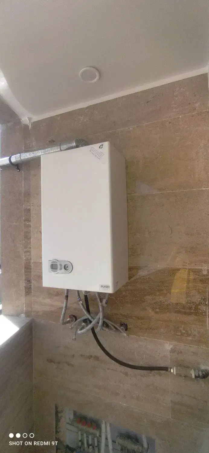 سرویسکار و نصاب انواع پکیج دیواری و رادیاتور|خدمات پیشه و مهارت|لواسان, |دیوار