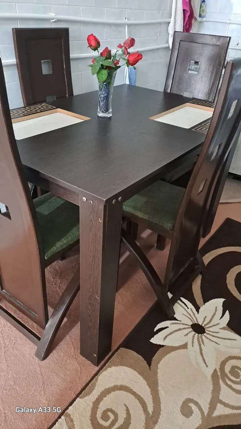 تعدادی وسایل خونه|مبلمان خانگی و میز عسلی|میانه, |دیوار