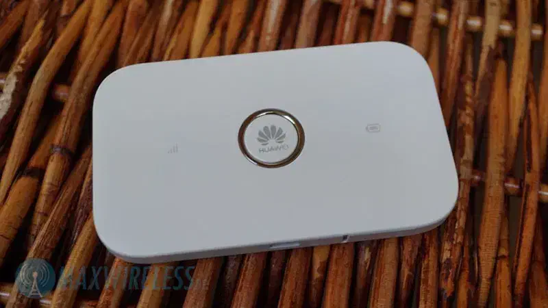 مودم جیبی هواوی مخصوص کسایی که ایفن دارن آنتن|مودم و تجهیزات شبکه|همدان, |دیوار