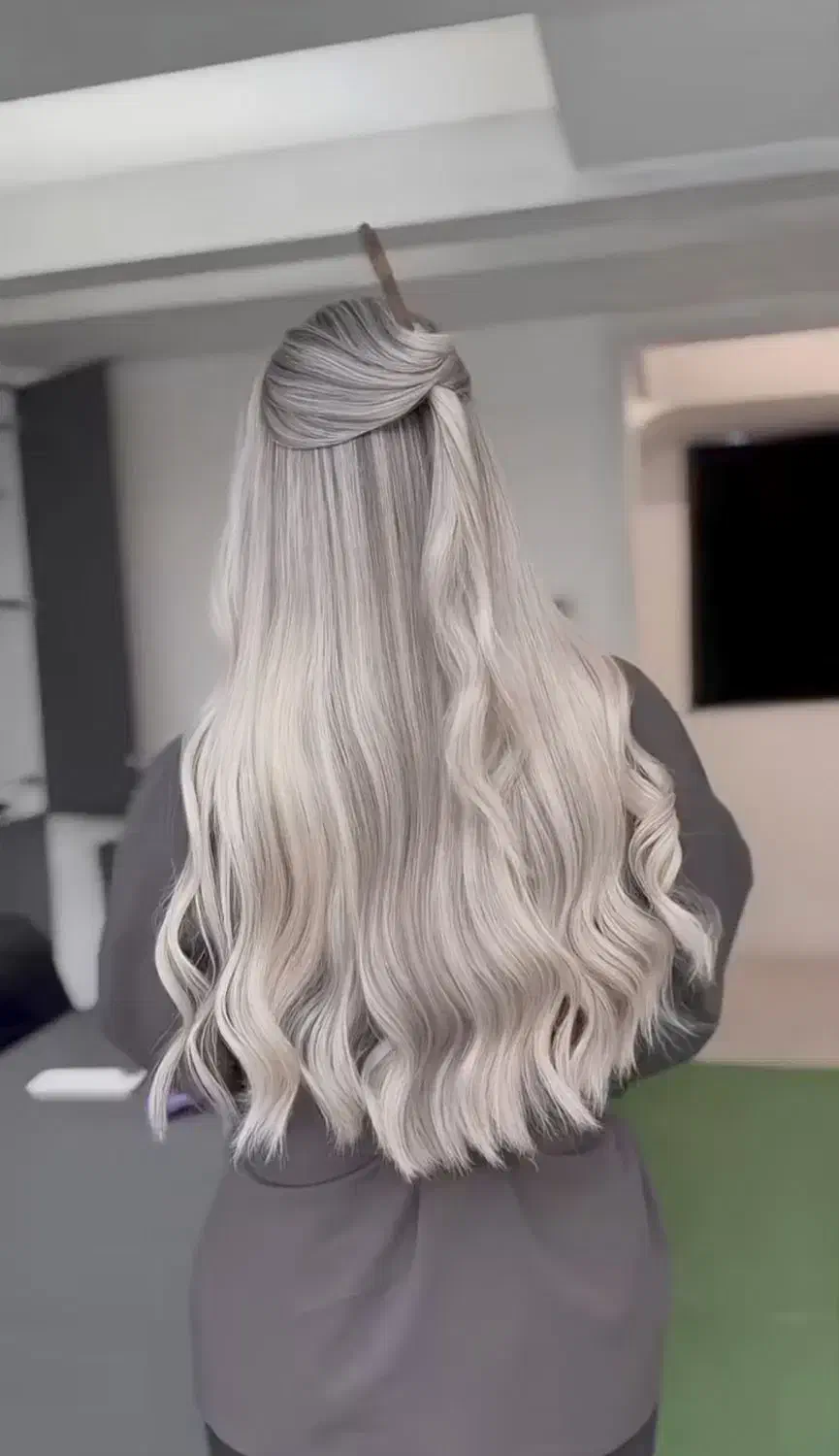 رنگ،موخورگیری،اپلاسیون،اصلاح،مژه|خدمات آرایشگری و زیبایی|یاسوج, |دیوار