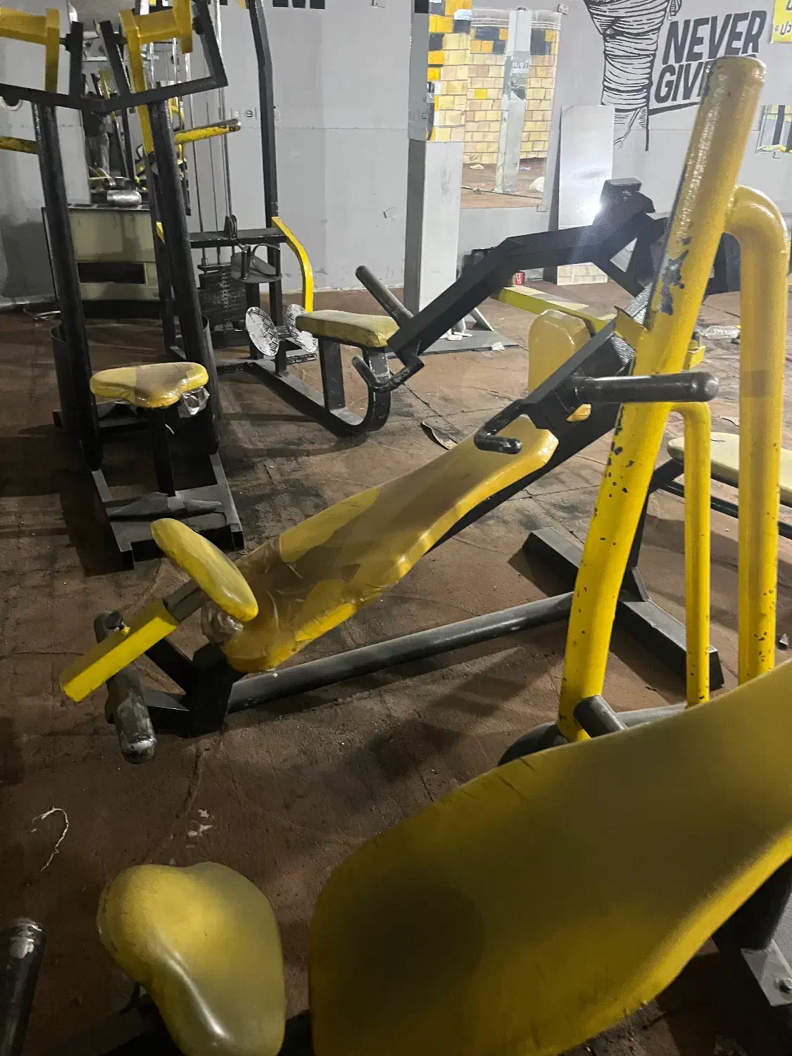 میز های پرس سینه‌و بالاسینه|تجهیزات ورزشی|گلمکان, |دیوار