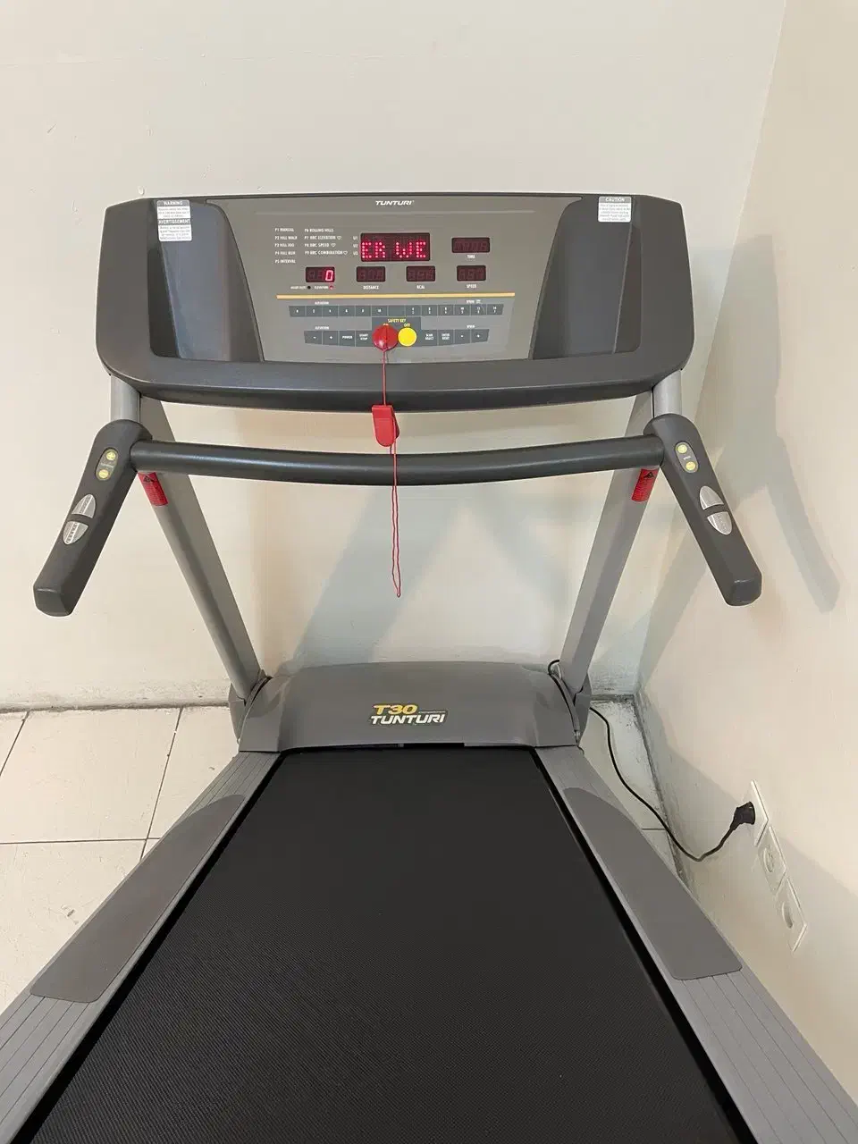 فروشنده تردمیل حرفه ای FITNESS باضمانت 24 ماه|تجهیزات ورزشی|تهران, پاسداران|دیوار