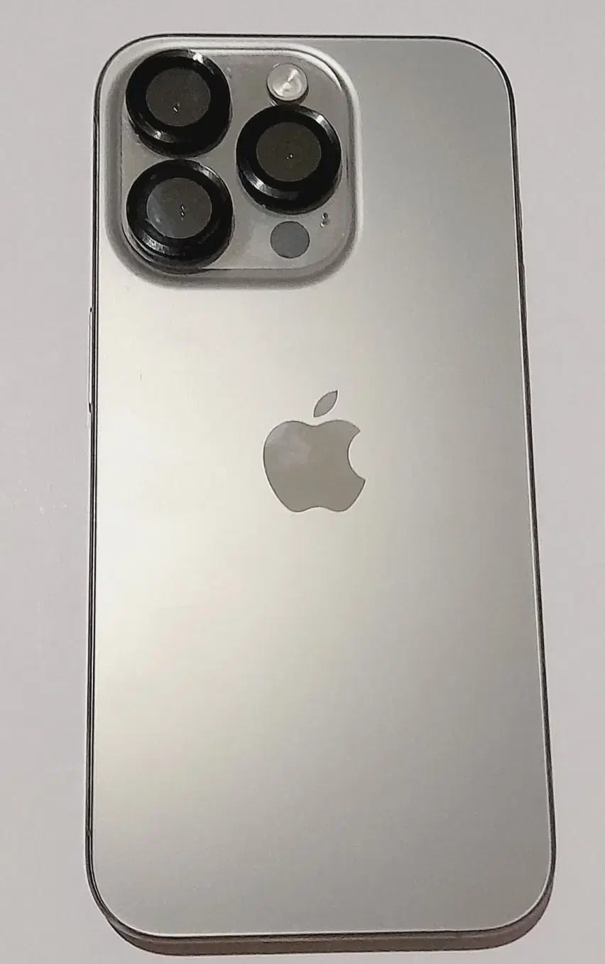 ۱۵ پرو تمیز|موبایل|قائن, |دیوار