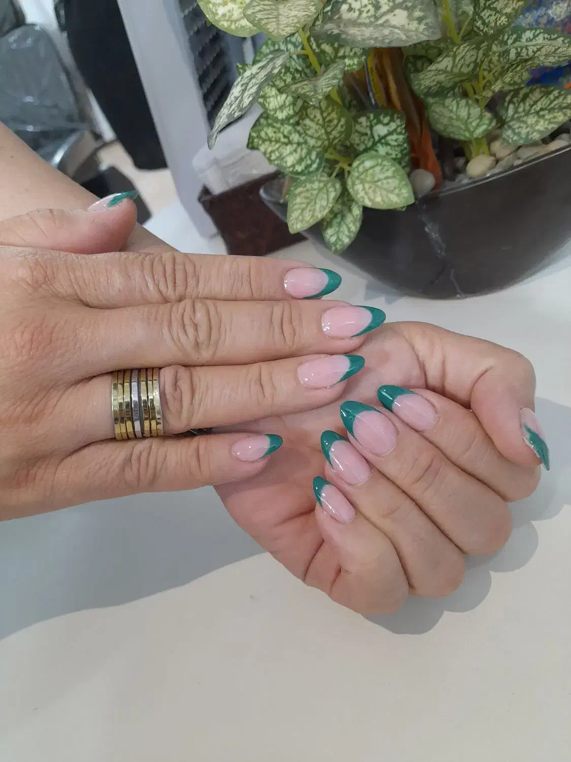 کاشت ناخن ب مناسبت شب یلدا با تخفیف ویژه فقط۳۵۰|خدمات آرایشگری و زیبایی|بندرعباس, |دیوار