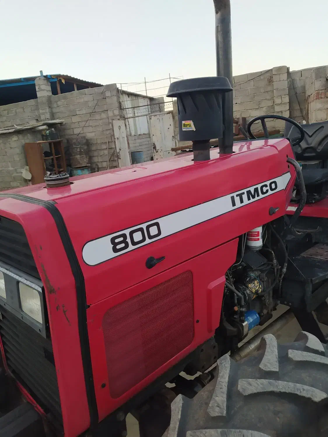 تراکتور ۸۰۰ مدل ۹۰|خودرو سنگین|سقز, |دیوار