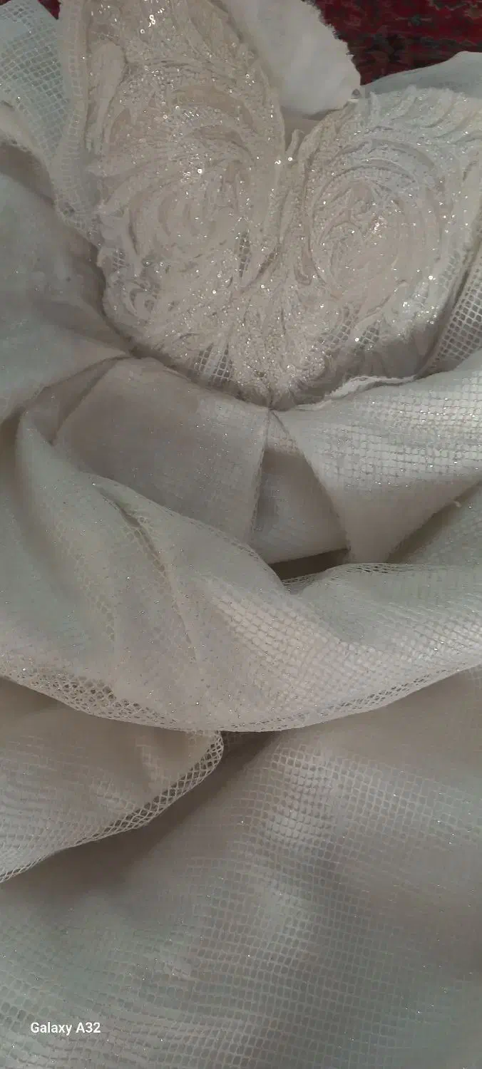 لباس عروس|لباس|مراغه, |دیوار