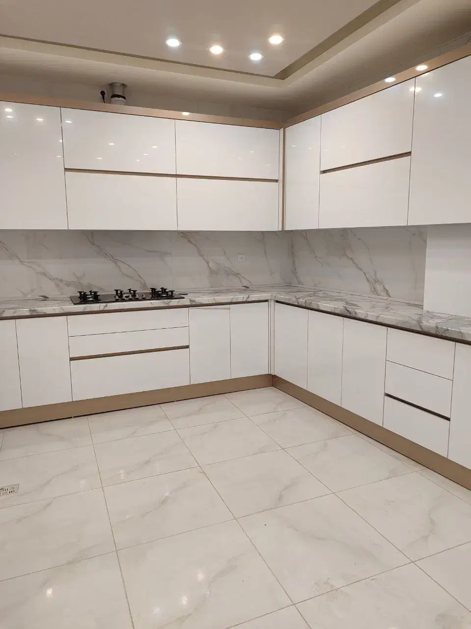 کابینت و کمد دیواری|مصالح و تجهیزات ساختمان|سراب, |دیوار