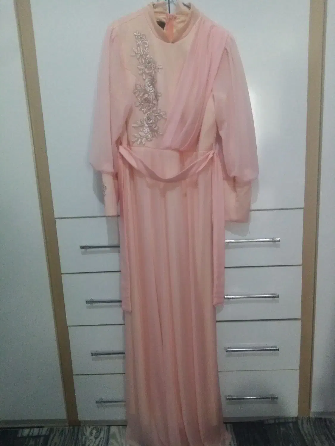 لباس|لباس|نیشابور, فرح بخش|دیوار