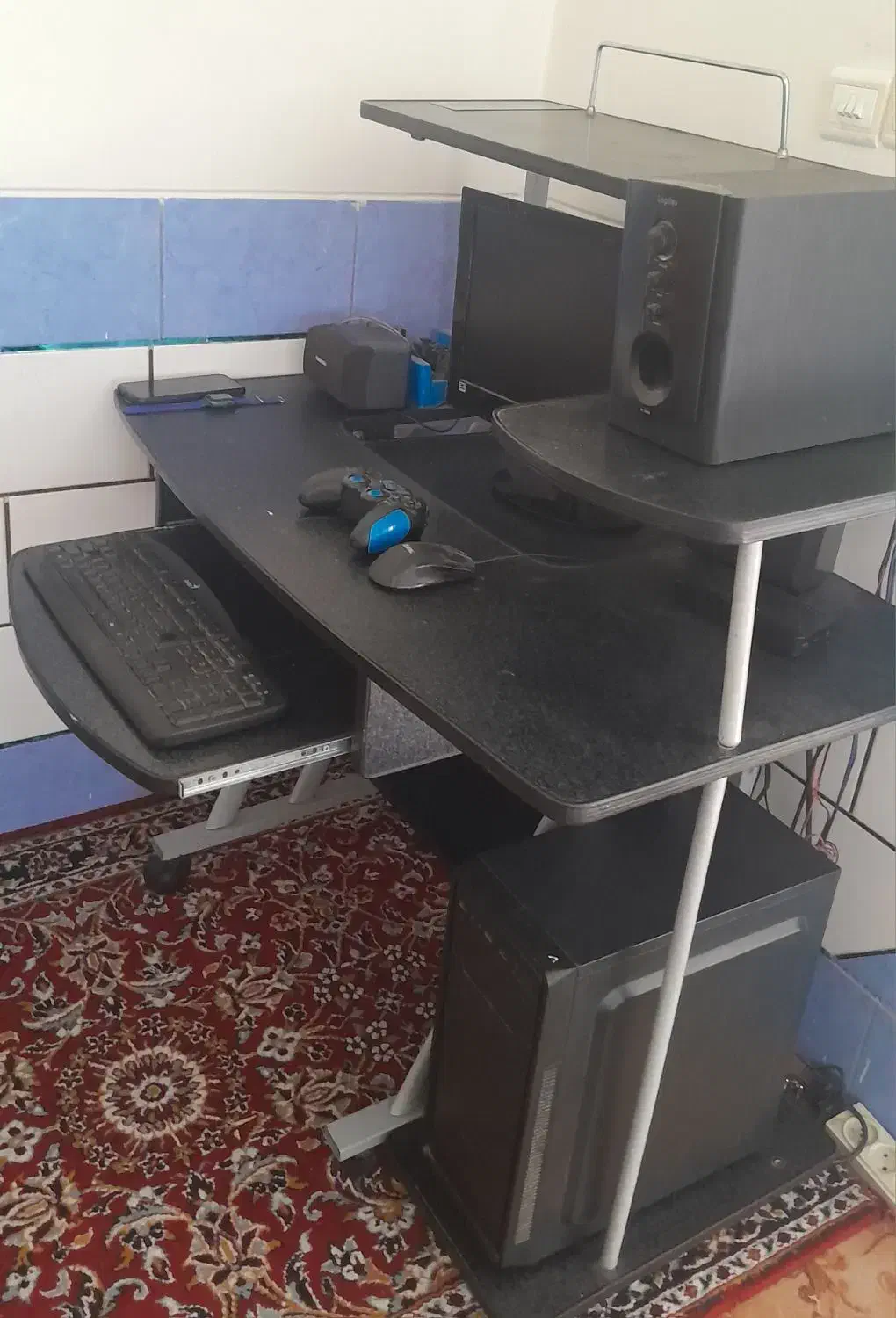 کامپیوتر ومیز کامپیوتر|رایانه رومیزی|خمینی‌شهر, |دیوار