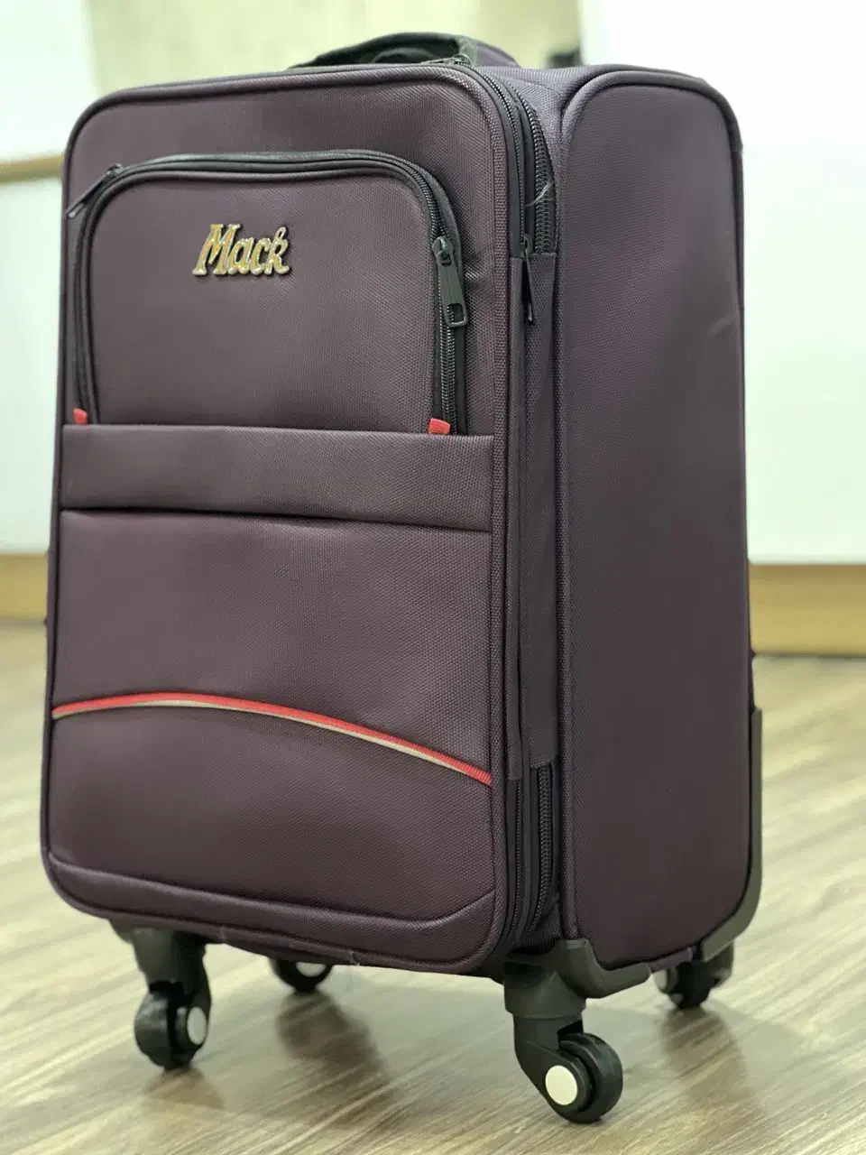 چمدان سایز کوچک|کیف، کفش، کمربند|ری, شهید غیوری (ابن باویه)|دیوار