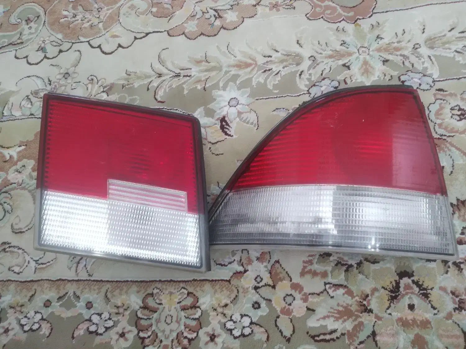 چراغ عقب سمند و بلبرینگ  کلاج روا|قطعات یدکی و لوازم جانبی|کرمانشاه, |دیوار