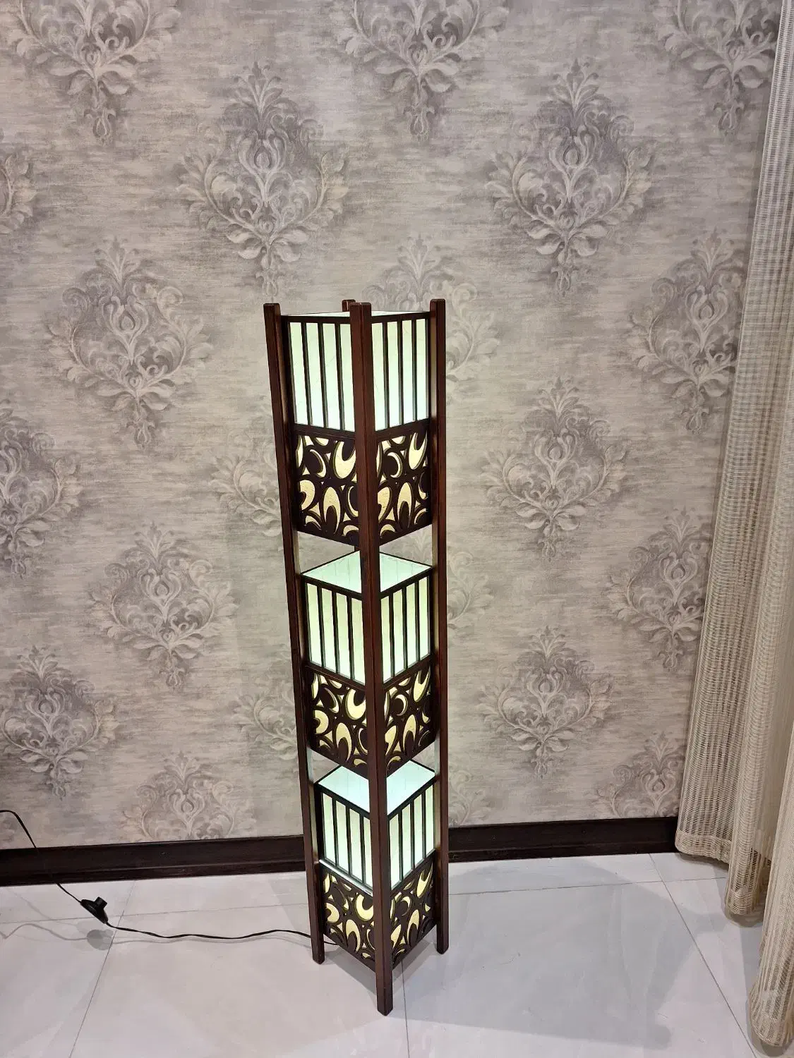 آباژور چوبی  سالن منبط کاری|چراغ خواب و آباژور|اصفهان, بهارستان|دیوار