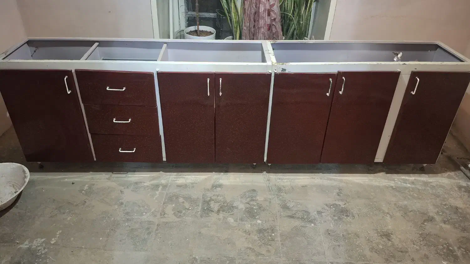 کابینت فلزی با هود و سینک|آب‌چکان و نظم‌دهنده ظروف|طرقبه, |دیوار