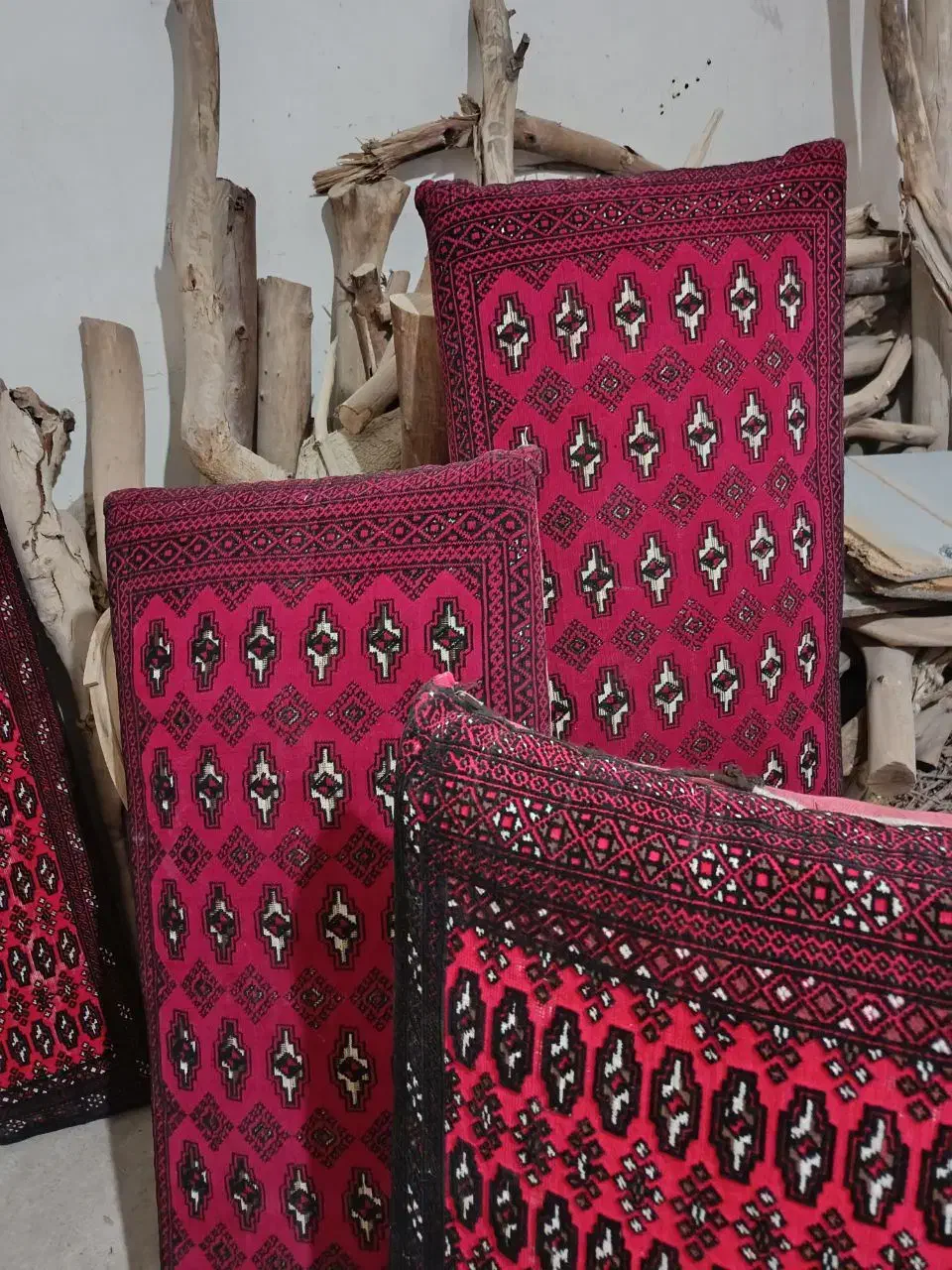 پشتی دست بافت|پشتی|زابل, |دیوار