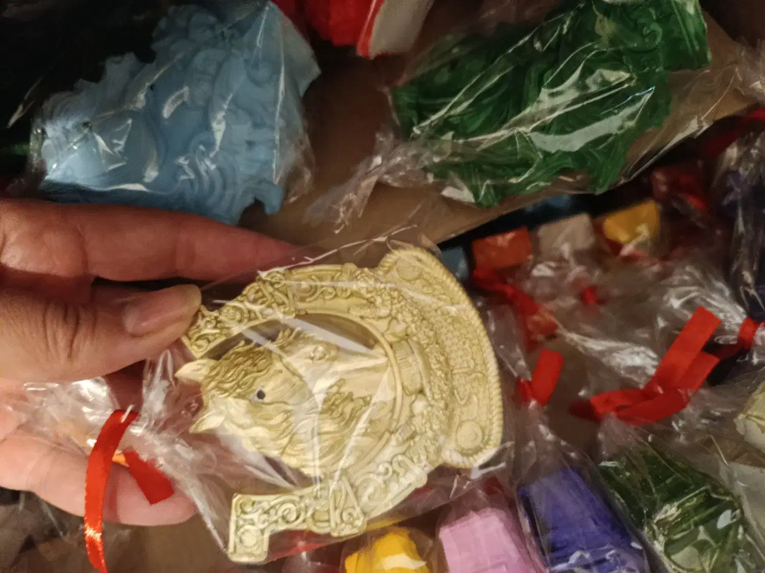 فروش انواع مجسمه سنگی طرح اسب برای عید ومگنت|مجسمه، تندیس، ماکت|بروجرد, |دیوار