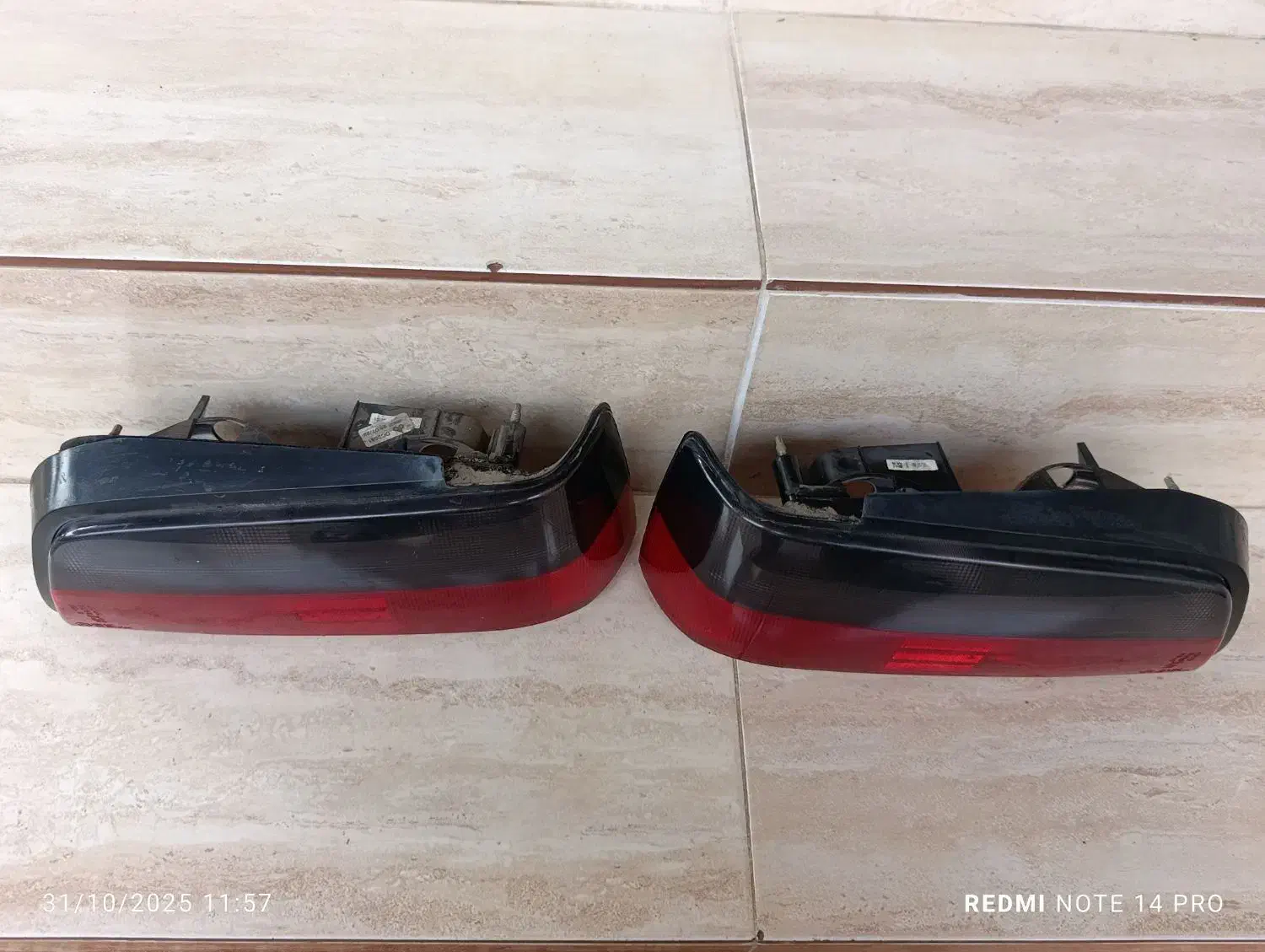 چراغ عقب پارس|قطعات یدکی و لوازم جانبی|رشت, حومه رشت|دیوار